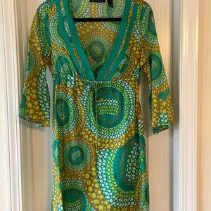 LIKE NEW INC Lightweight Patterned V-neck Dress Size 4